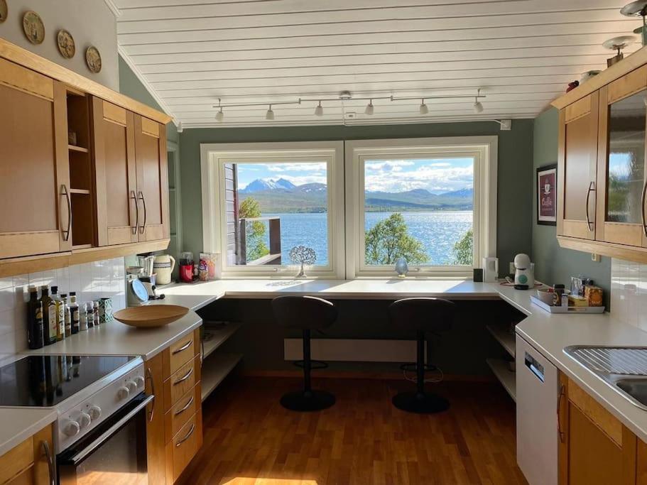 Great House With Amazing Location!!Sea & Mountain View! Kvaloya Exterior photo